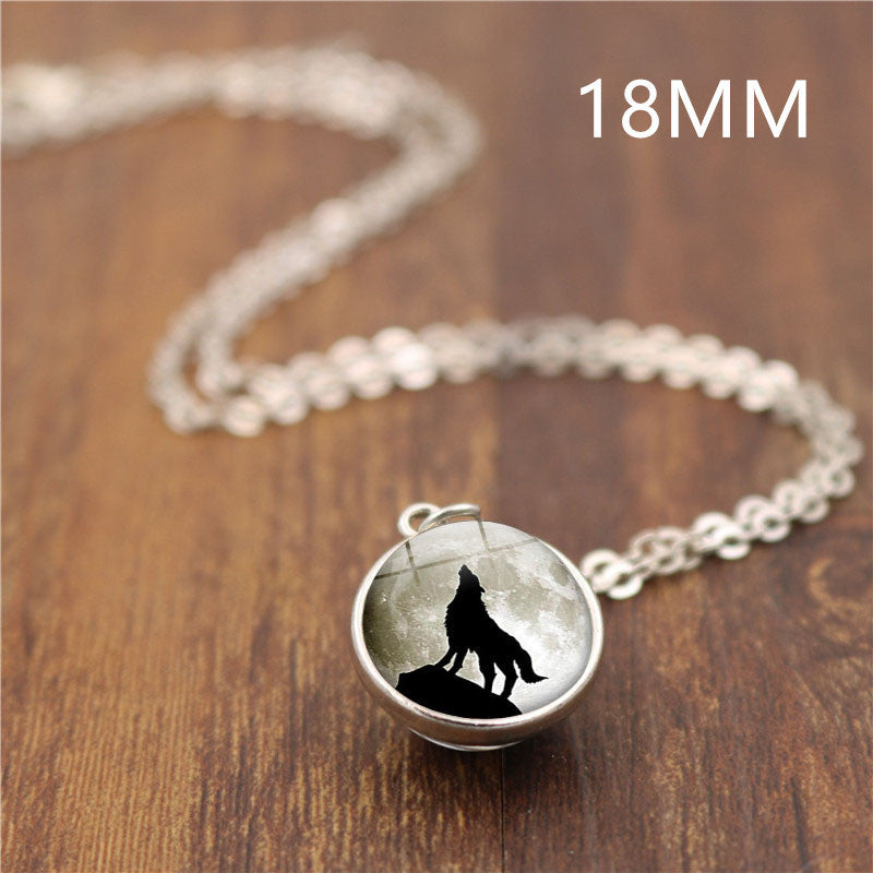 wolf pendant necklace