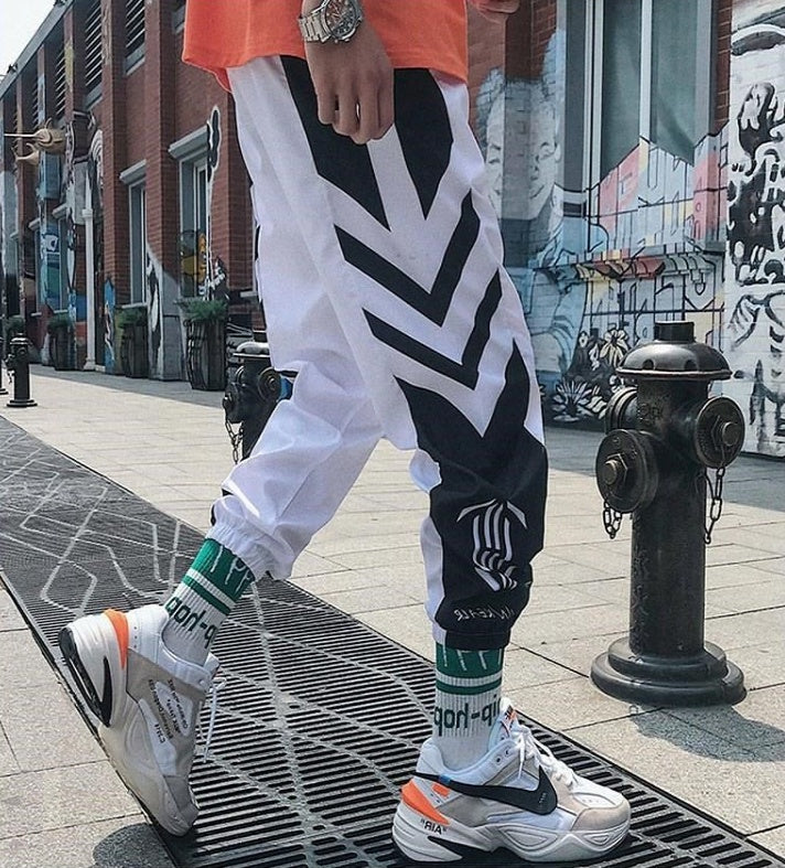 Sports pants, loose feet, nine pants